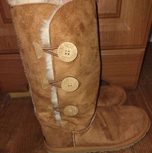 Ugh Bailey Button Triplet